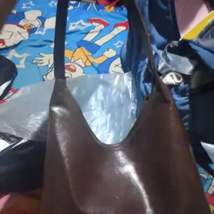 Giri Mulya Tas Totebag Kuliah Wanita Estetik Jemina PU Sintetis Leather Premium - SemiKulit dengan Desain Elegan dan Profesional Cocok untuk Penggunaan Sehari-hari atau Acara Bisnis