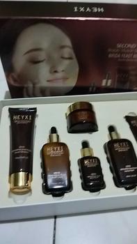 Product Review of 【BPOM】【HEYXI 】Set Perawatan Kulit Malas Enam Potong  【Pembersih Wajah, esensi，Air Esensi, Lotion, Krim Mata, Krim Wajah】+kalung，Melembabkan Wajah/Mencerahkan Warna Kulit/Mengencangkan Kulit/ Muka Pelembab /Bersihkan Pembersihan from E**5 0
