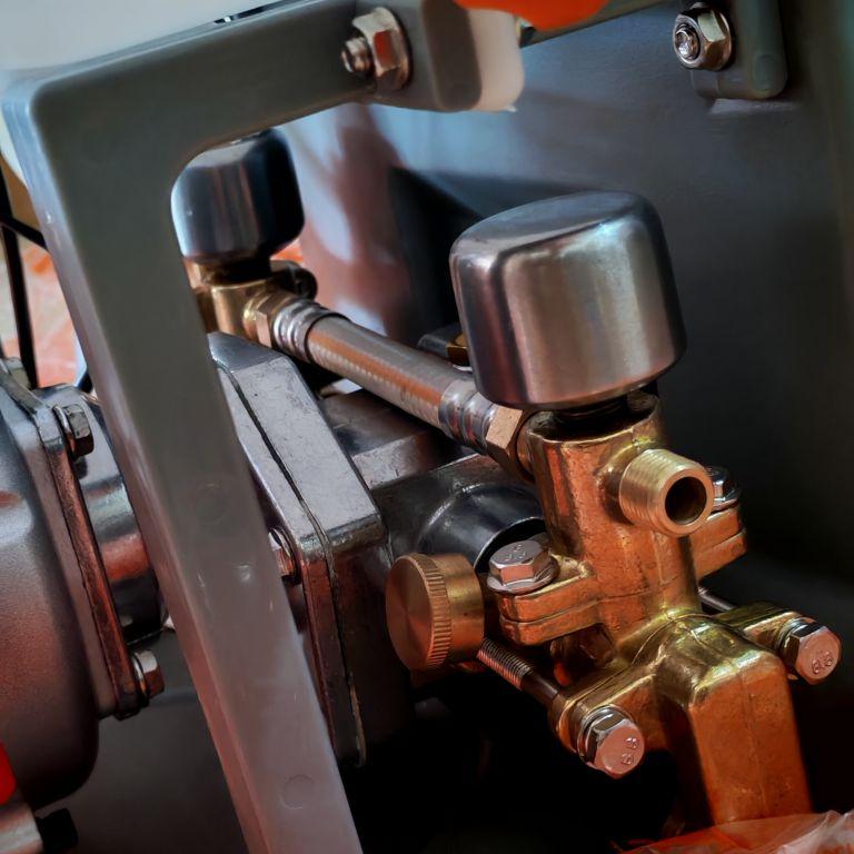 TANIKA TNK-838 KAPASITAS 20 LITER Knapsack Power Sprayer 2 Tak 26 cc 0.75 kW Tekanan 10-30 Bar Sistem EZstart Stainless Steel - Nozzle