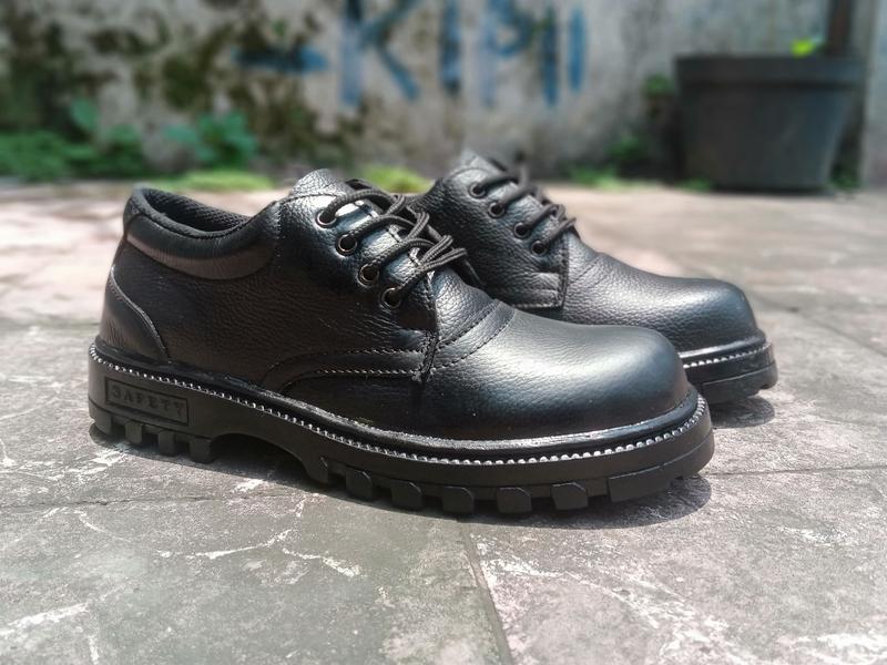 Sepatu Safety Boots Low Cut Kulit Sapi Ujung Besi Terbaru Kerja Lapangan Dinas Proyek Kitchen 4