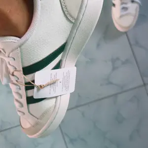 [TRENDING] adidas Tennis & Lifestyle Grand Court SE Shoes Men White FW6688