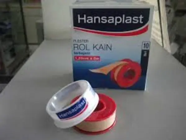 Kain Rayon Hansaplast Roll untuk Menutup Luka dengan Perlindungan Optimal 0
