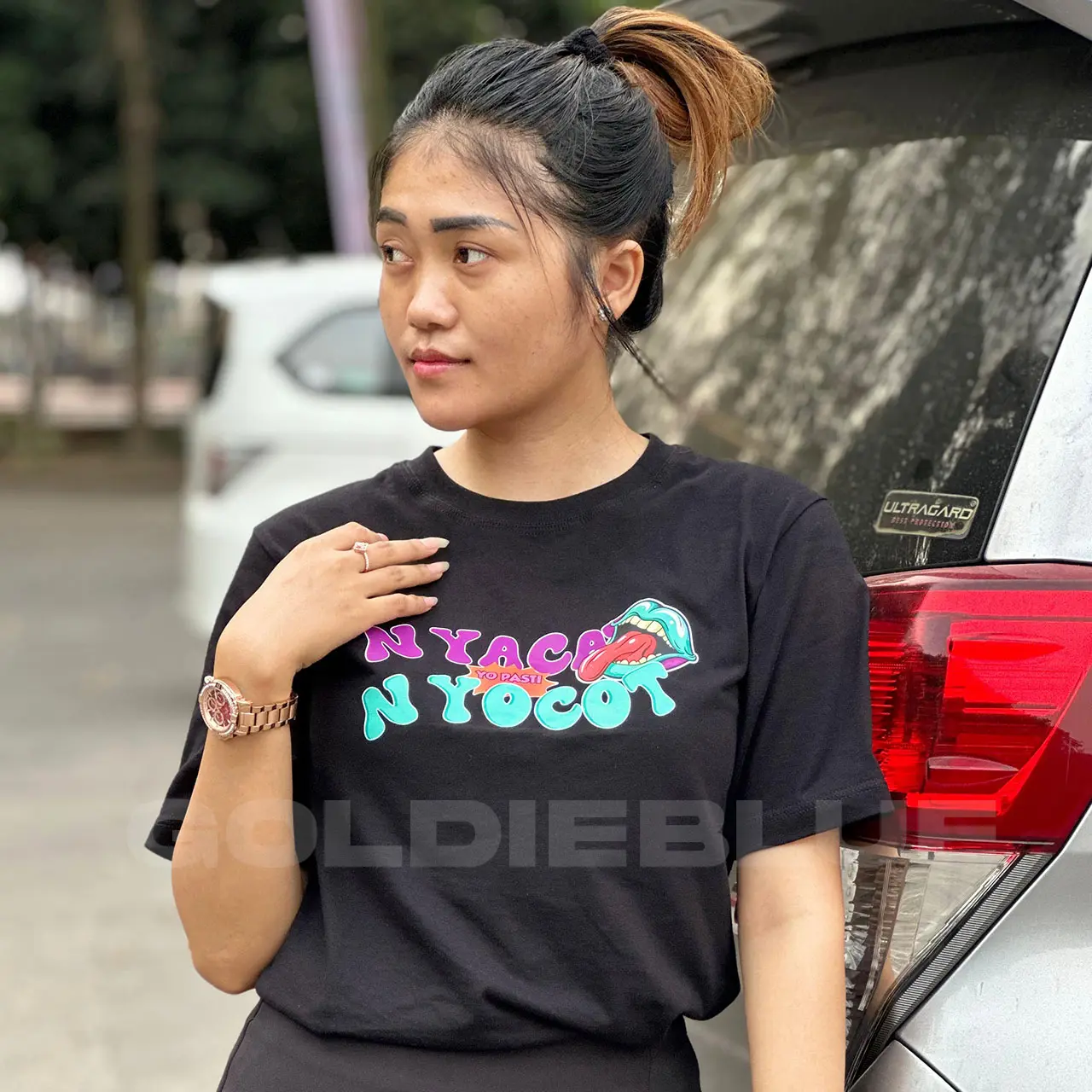 T-shirt premium Goldieblue Nyacat Yo pasti