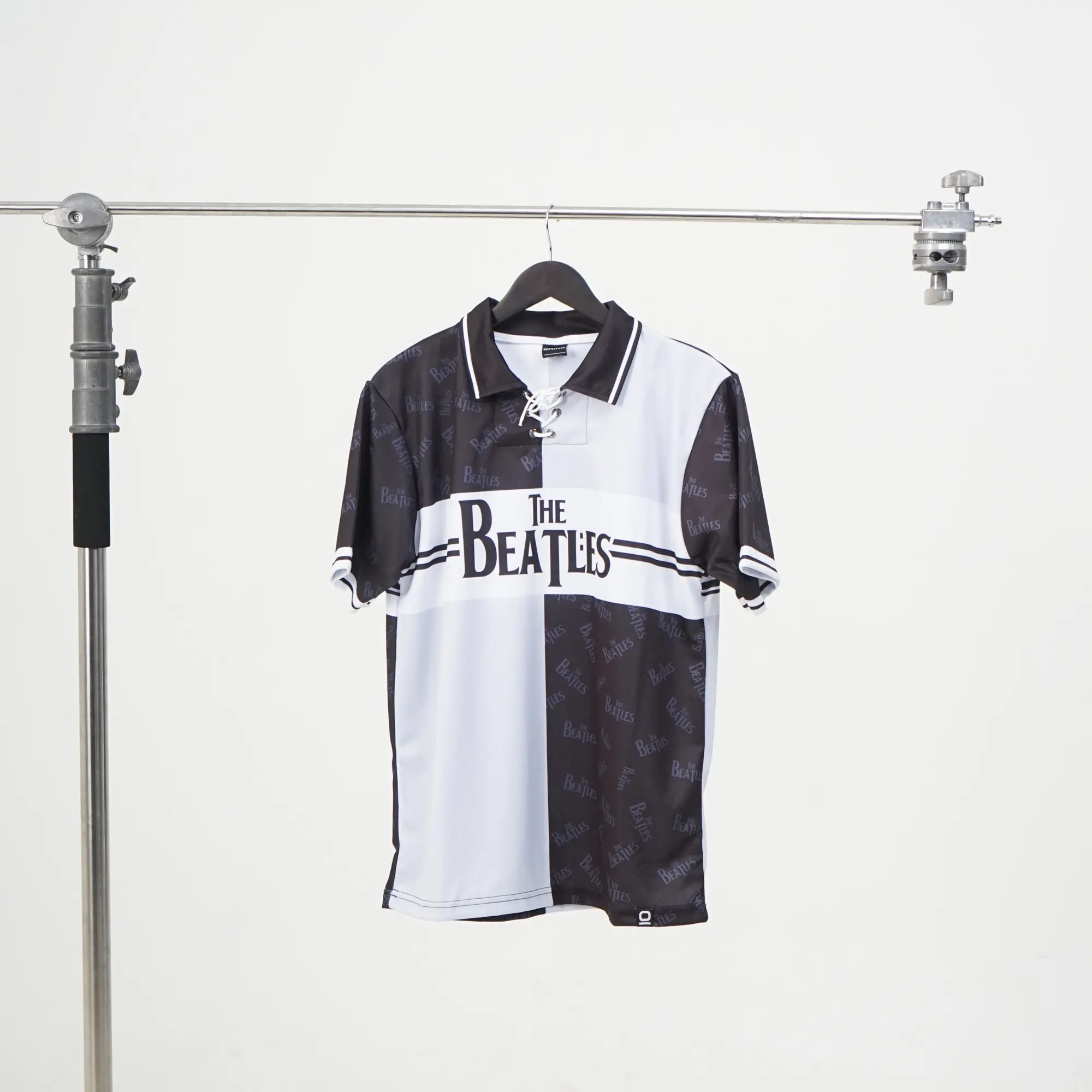 ONIKUXHANCLOTHES // JERSEY ONIKU // JERSEY BAND // JERSEY BOLA // JERSEY VINTAGE // JERSEY CASUAL // THE BEATLES BW