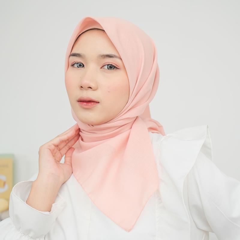 Hijab Segi Empat Zisha Persegi - Model Muslim - Square Kerudung 1