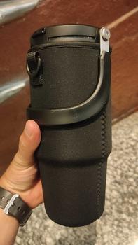 Product Review of Botol air untuk sukan luar, cawan air mudah alih boleh balik dan digantung dan penutup cawan, beg penutup cawan penebat, pembawa botol hitam, beg Insulat Kitchenware from A**s T** 1