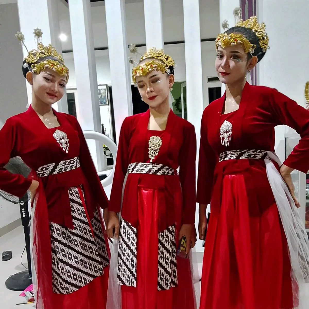 siger tari jaipong, aksesoris tari, hiasan rambut aksesoris sanggul Elegan Mahkota Manik