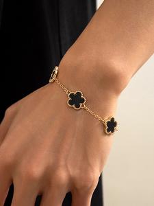 Pulsera de Flor de Cinco Hojas Clásica y Moderna para Hombres y Mujeres, Accesorio de Joyería Elegante, Diseño Unisex, Idea Perfecta para un Regalo