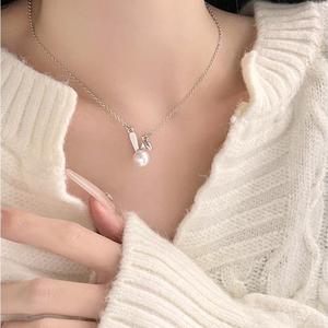 Choker Mutiara Arnab Mewah, Tema 2025, Kalung Tulang selangka yang Suka Bermain dan Elegan, dengan Mutiara Kultur dan Rantai Bersalut Emas, Barang Kemas Canggih Viral TK, Sesuai untuk Mendengar, Barang Kemas