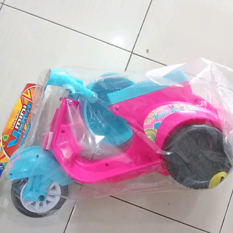 motor vespa mainan anak ,cowo cewe bisa pake 0