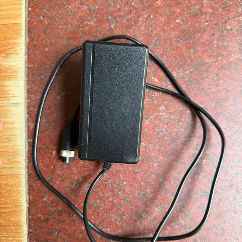  Adapter 24v rắc cắm chống nước cho máy bơm 24v 200w thương hiệu Delfino 