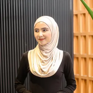 Almoura Hijab Lisa  Instan Size M Bergo Syari Rayon Airflow