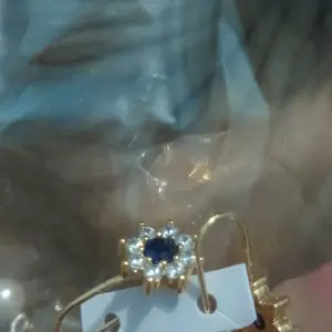 Anting Desi Titanium Permata Biru Safir Anti Gatal Anti Iritasi dan Anti Luntur