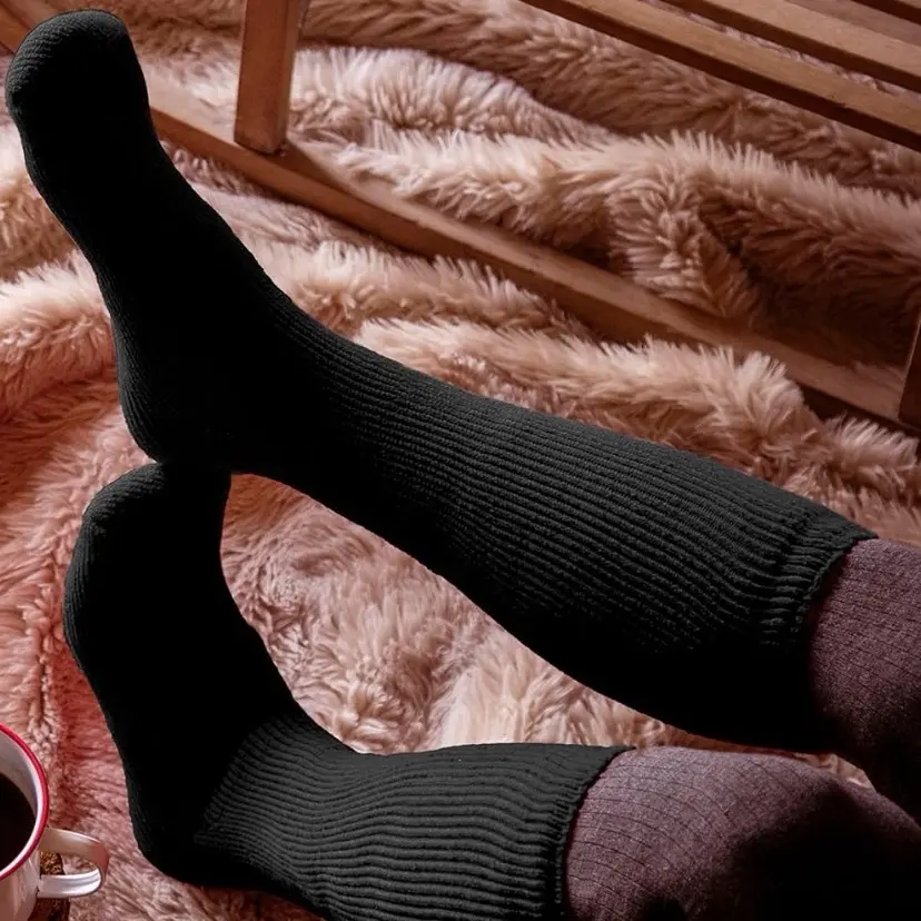 Kaos kaki PANJANG SELUTUT bahan wol tebal winter cocok suasana dingin