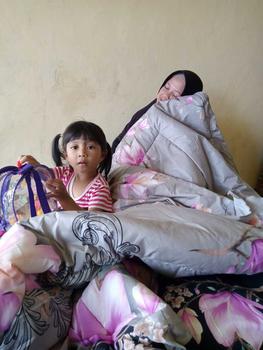 Product Review of BED COVER SAJA BAHAN MIKROFIBER from R**i 1