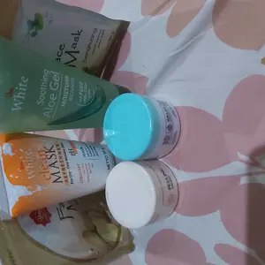 Viva Massage Cream (tersedia dalam 3 varian: 30 gr, 200 gr dan 550 gr)