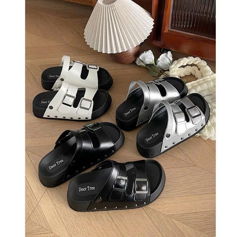 Sandal nữ quai khuy da trơn tán đinh đế cao 4cm chất mềm êm chân cho bạn thoải mái di chuyển
