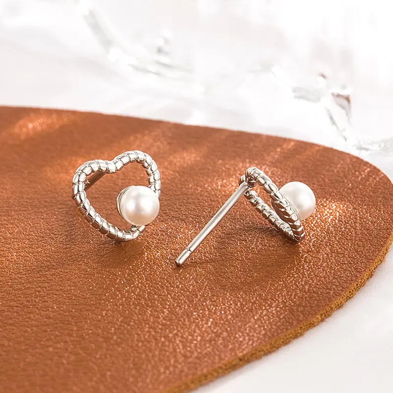 Love Pearl Earrings Sweet Temperature Twoa Rope Love Twist Heaving Heart Earrings White and Hollows