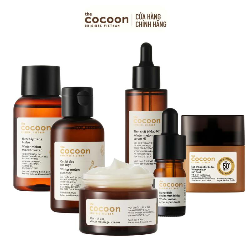  COMBO 1 Nước tẩy trang bí đao Cocoon 140ml + 1 Gel bí đao rửa mặt 140ml + 1 Tinh chất bí đao N7 70ml + 1 Thạch bí đao 30ml + 1 Dung dịch chấm mụn 5ml + 1 Sữa chống nắng bí đao 15ml 