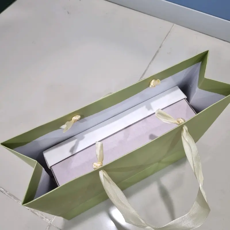 Premium Paper bag SEDANG / MEDIUM uk 28 x 9 x 25cm Biru Hadiah Biru Hadiah 4