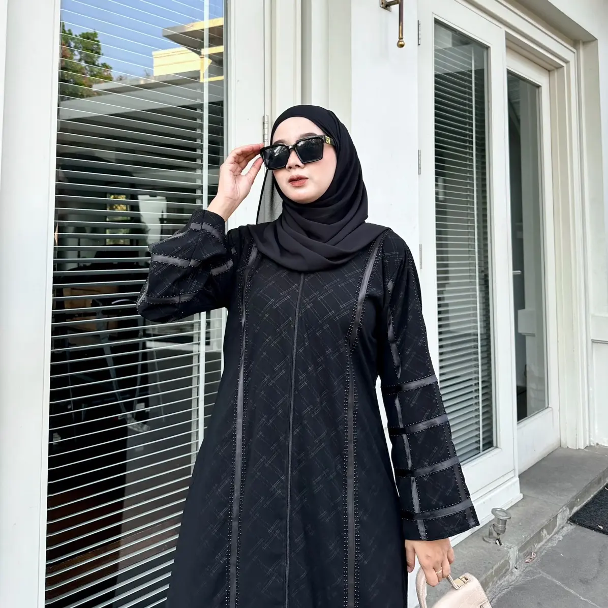 ABAYA ZIPPER WANDA JETBLACK EMBOS ALKHATIB S M L XL XXL  Muslim Gamis Turki Dress Hitam Dewasa Arab Syari Maxi Casual saudi jet black daily syar'i ziper mata hitam Kombinasi Motif Wanita Basic Umroh