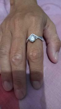 Product Review of [PROMO LIVE]-MR29 Moissanite Cincin Wanita Keren Dengan Sertifikat GRA Dan COD Garansi 1 Tahun Desain Mewah Elegan Simpel Asli For Gift bday birthday Set Hadiah Pasangan Cewe Wanita Perempuan Cowo Pria Laki laki Cincin Couple Free Box MR29 from C**7 0