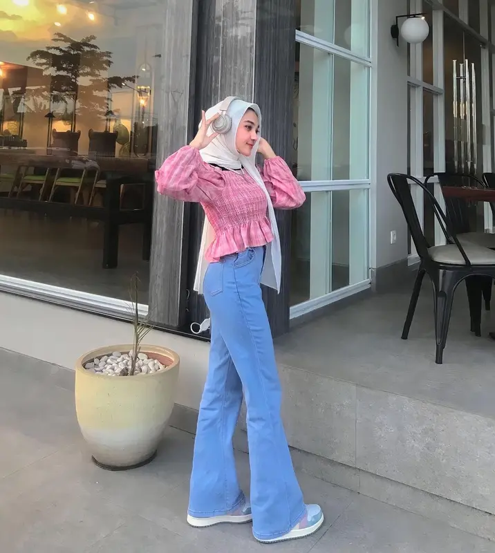 PIORIES STORE-Celana Jeans Cutbray Wanita HW Basic Kancing 1 Sofjeans 4
