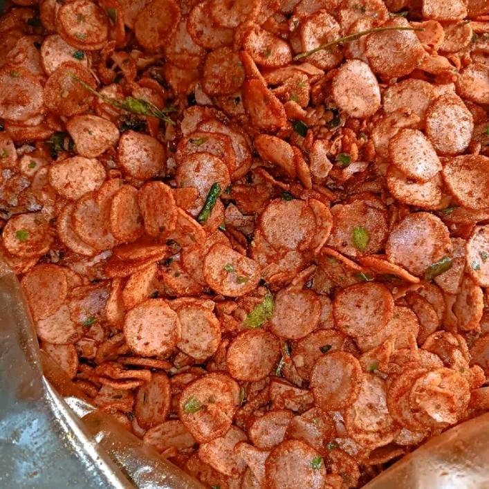SOSIS GORENG RASA BALADO DAUN JERUK KEMASAN 1 KG Cemilan 2