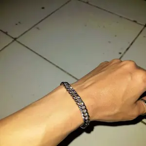 BELI GELANG BONUS CINCIN BAHAN TITANIUM ANTI KARAT GELANG MACHO SILVER + CINCIN POLOS SILVER STANLIESS STEEL