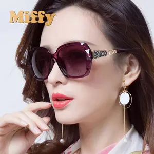 Kacamata Hitam Sunglasses Wanita Bingkai Oversized Kekinian Gaya Fashionista Terbaru Fashion