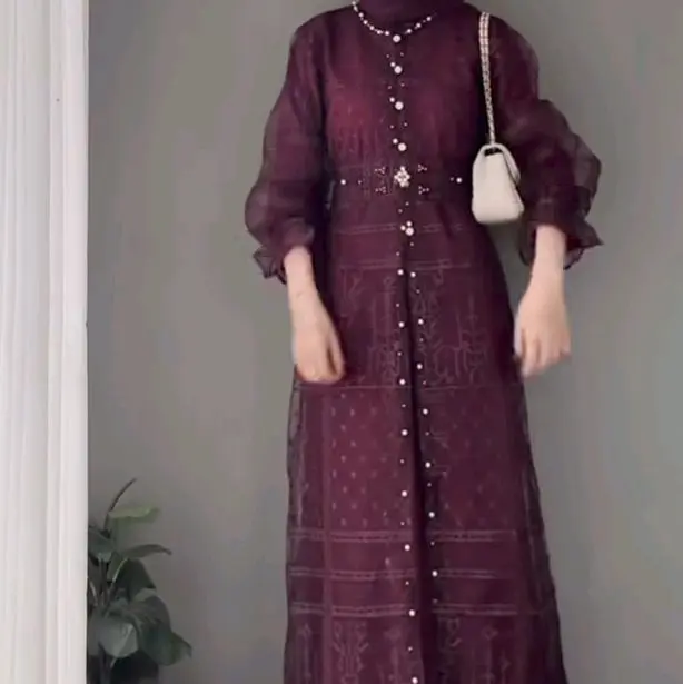 gamis polos kombinasi outer brokat terpisah cantik dan elegan look fashion terkini viral dress muslim hijab terbaru