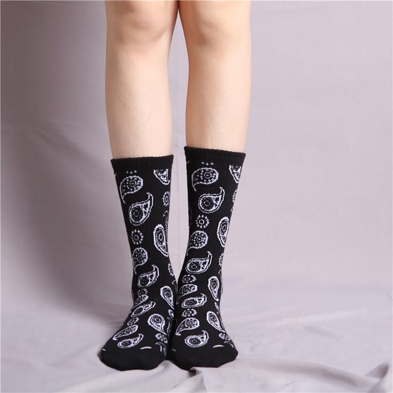Cool Fashion Street Cotton Harajuku Male Paisley Flower Socks Korean Style Socks Women Hosiery Middle Tube Socks 3