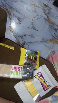 Product Review of BUY 2 GET 1 MARSHMALLOW JUSTFLUFF [MYSTERY MINEKRAPT] [HALAL] [PROMO] from n**_ 1