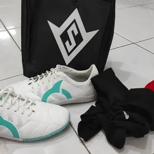 Deker Sepak Bola Pelindung kaki