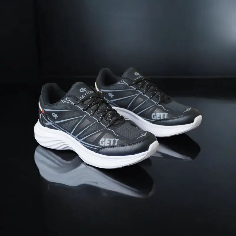 Sepatu Sneakers lari running Hitam Pria Wanita 0