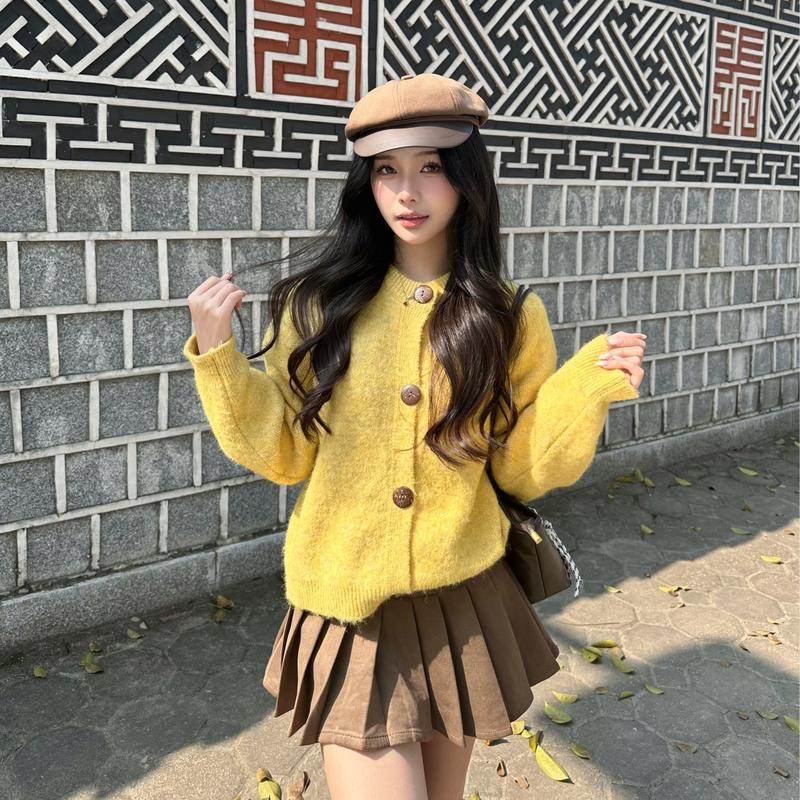   HÀNG QC  Áo cardigan form croptop cổ tròn phối cúc gỗ vintage LEN250 