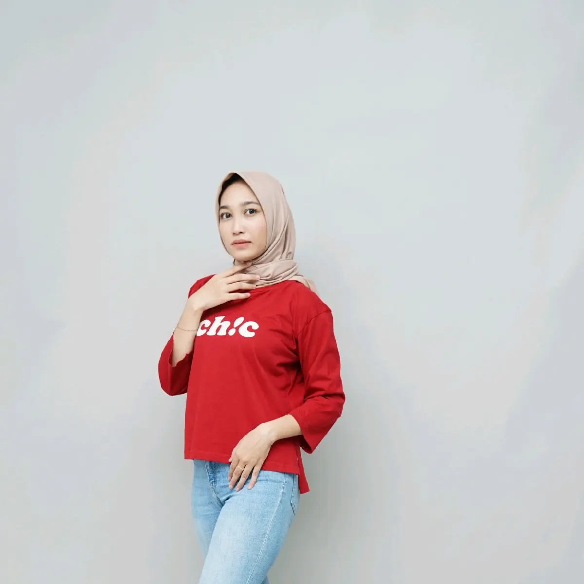 kaos lengan 7/8.bagian belakang lebih panjang