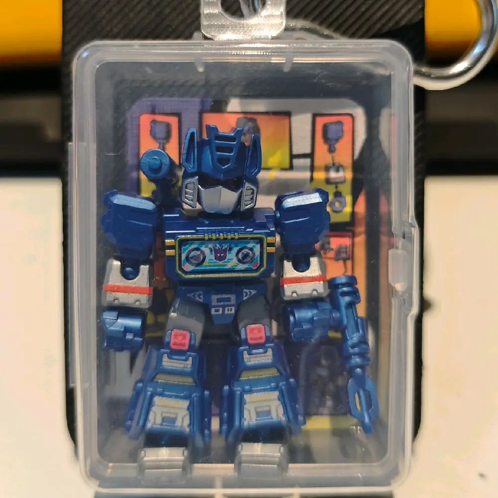 Casing Gantungan Figure Blokees Defender Protector