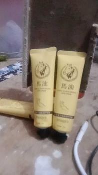 Product Review of PAKET 3 PCS Images Hand Cream horse Oil Krim Pelembab Tangan Kering from 🙏**🩹 1