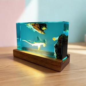 オーシャンレジンハンドクラフト、ホマリンシャーク＆ダイバーの高級ギフトオーナメント、ユニークなホームデコライト、完璧なギフトアイデア