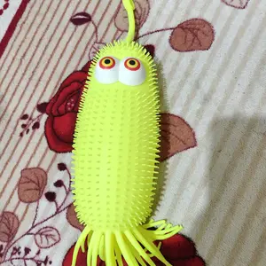 MAINAN ANAK SQUISHY LAMPU KARET BOLA MAINAN YOYO UBUR-UBUR CUMI GURIA KARET LAMPU Karakter Sanrio Kuromi