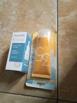 Product Review of WARDAH 5% Azeclair + Salicylic Acid serum Acnederm Acne Care 15 ml - Serum dengan Tea Tree Oil - Serum Jerawat dan Mencerahkan Kulit - Menyamarkan Noda Bekas, Mengurangi Minyak Berlebih - Skincare from H**🙂 1