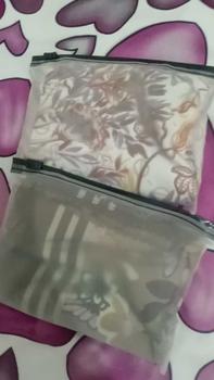 Product Review of (POUCH) PROMO ISI 2 HIJAB SEGIEMPAT MOTIF AZARA VOAL PREMIUM STANDAR PREMIUM LASERCUT LOGO PRINT/ LOGO METAL from J**a 1
