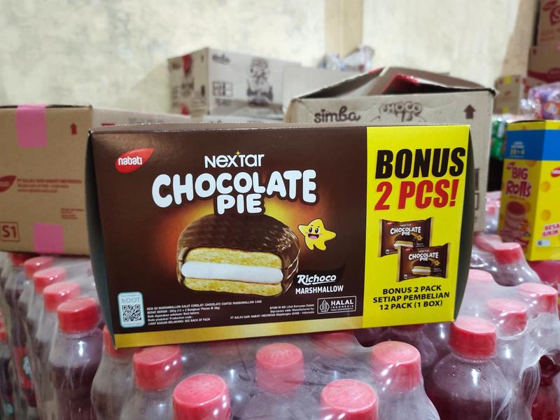 Nextar chocolate pie 13Pcs/Box KEMASAN BARU Cemilan Coklat Susu Manis Makanan 2