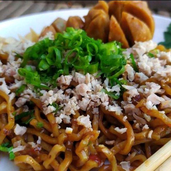 MI JEBEW komplit Instant Toping Bakso Mie Pedas 3