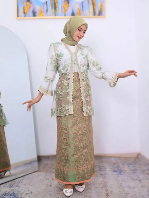 Elnisha Boutique - Outer Dahlia (Outer Modern Wanita Kekinian Kebaya Modern Tunangan Kebaya Lamaran) 5