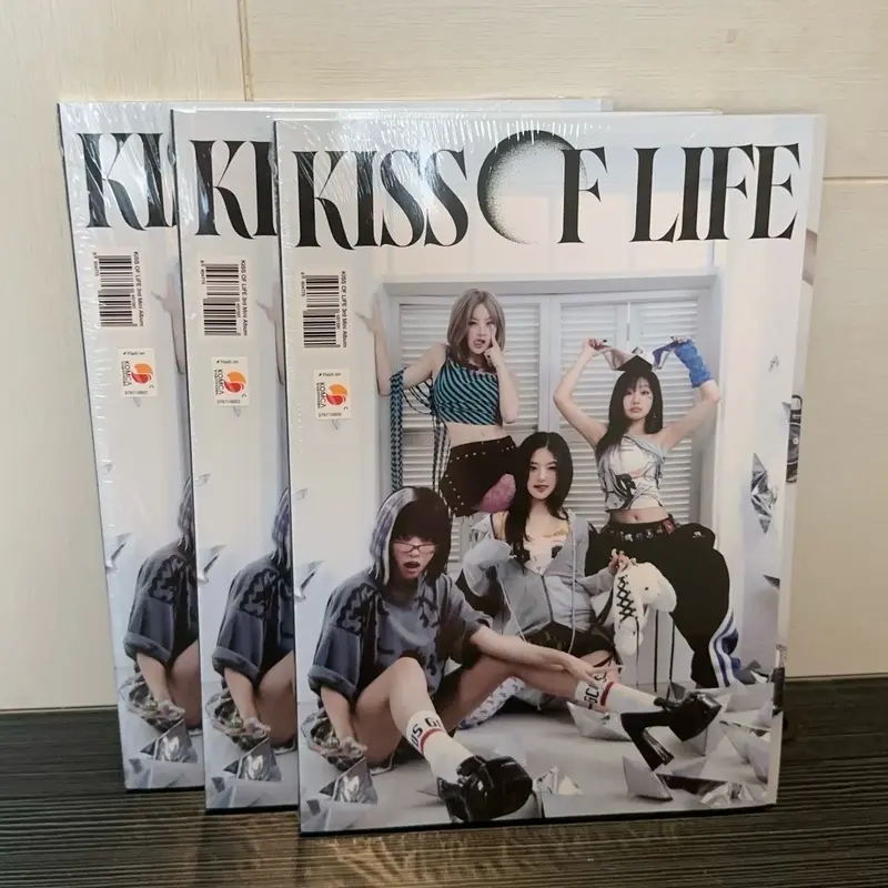 [MAKESTAR POB] (READY STOCK) KISS OF LIFE - 3rd Mini Album [Lose Yourself] (Magazine ver.) 0