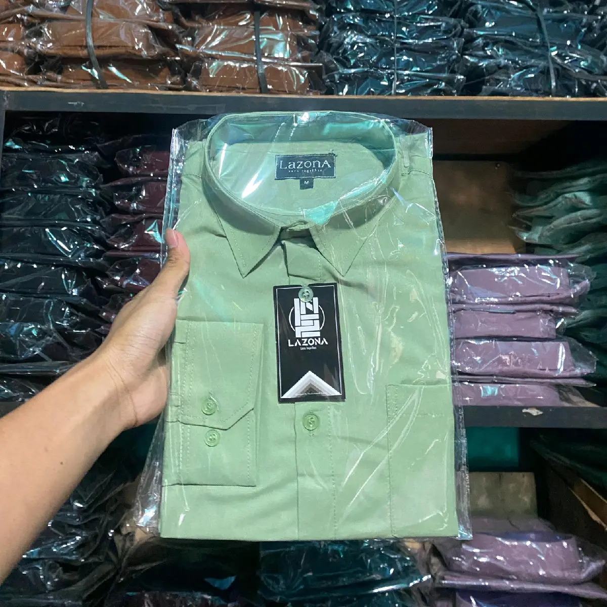 Kemeja Formal Slim-fit LAZONA Premium dengan Kancing Plaket dan Saku Depan - Katun