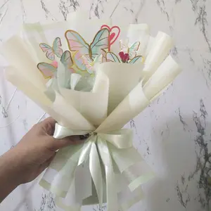 Rina florist.buket kupu-kupu LED  buket uang .buket wisuda. buket bunga buket ulangtahun