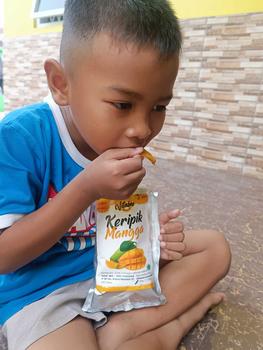 Product Review of Keripik Buah Nangka Apel Salak Nanas Mangga Rambutan 50 gram Renyah Ngangenin Food Snacks Cemilan Manis Kripik Pisang from e**i 1